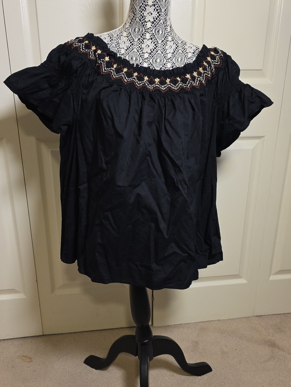 Old Navy Black Smocked Off-Shoulder Women's Top